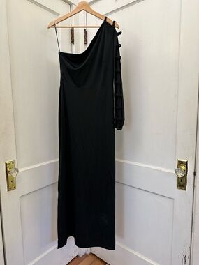 Vintage One-Shoulder Black Maxi Dress with Ladder-Sleeve Detail